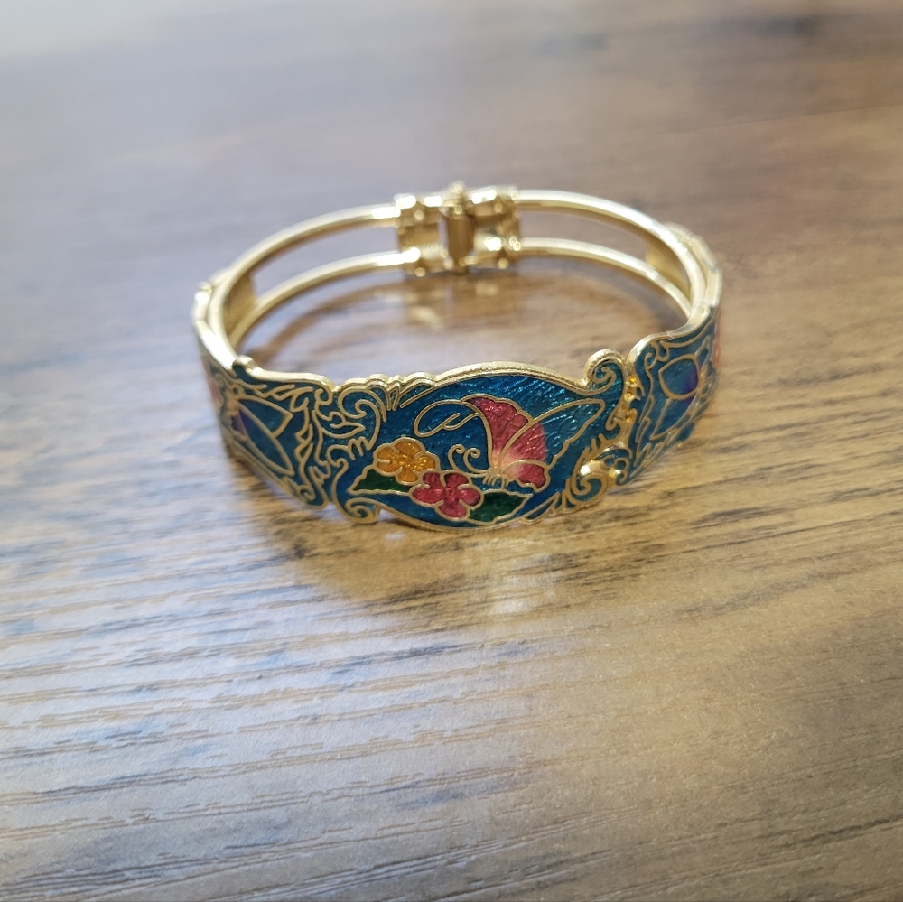 🦋🌸 Vintage Butterfly Hinged Bracelet